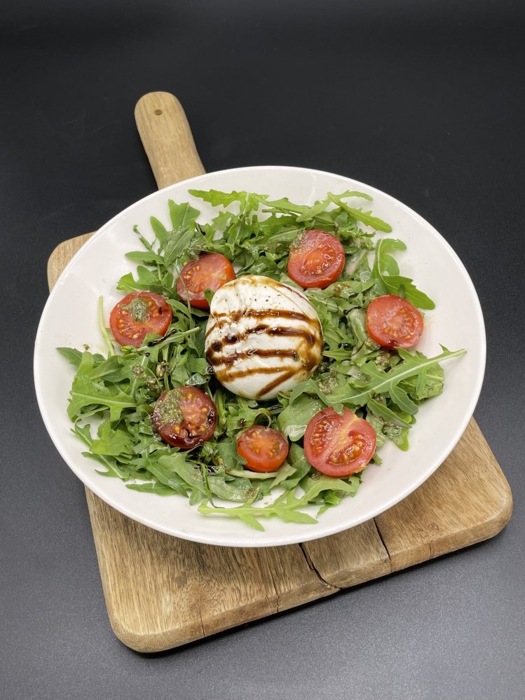 Salades - dailys-lunchroom-rotterdam-salade-buffel-mozarella